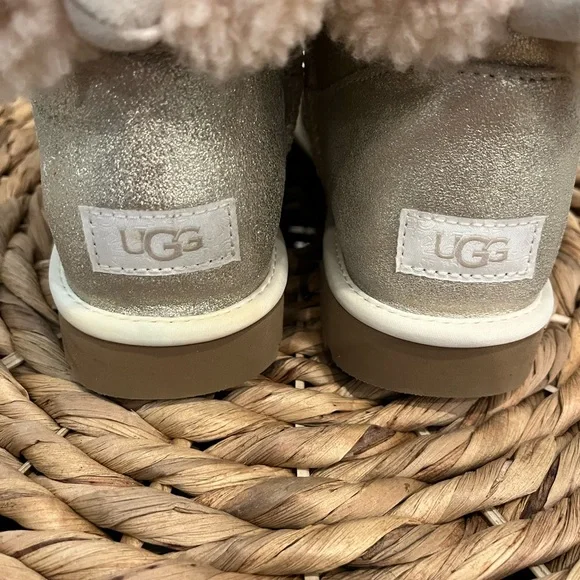 UGG Sparkly Gold Cream Mini Bailey Bow Boots Sherling - Picture 9 of 12